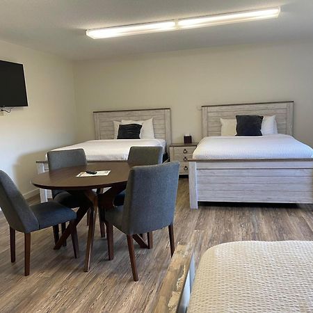 The Patch Lodge Warroad Bagian luar foto