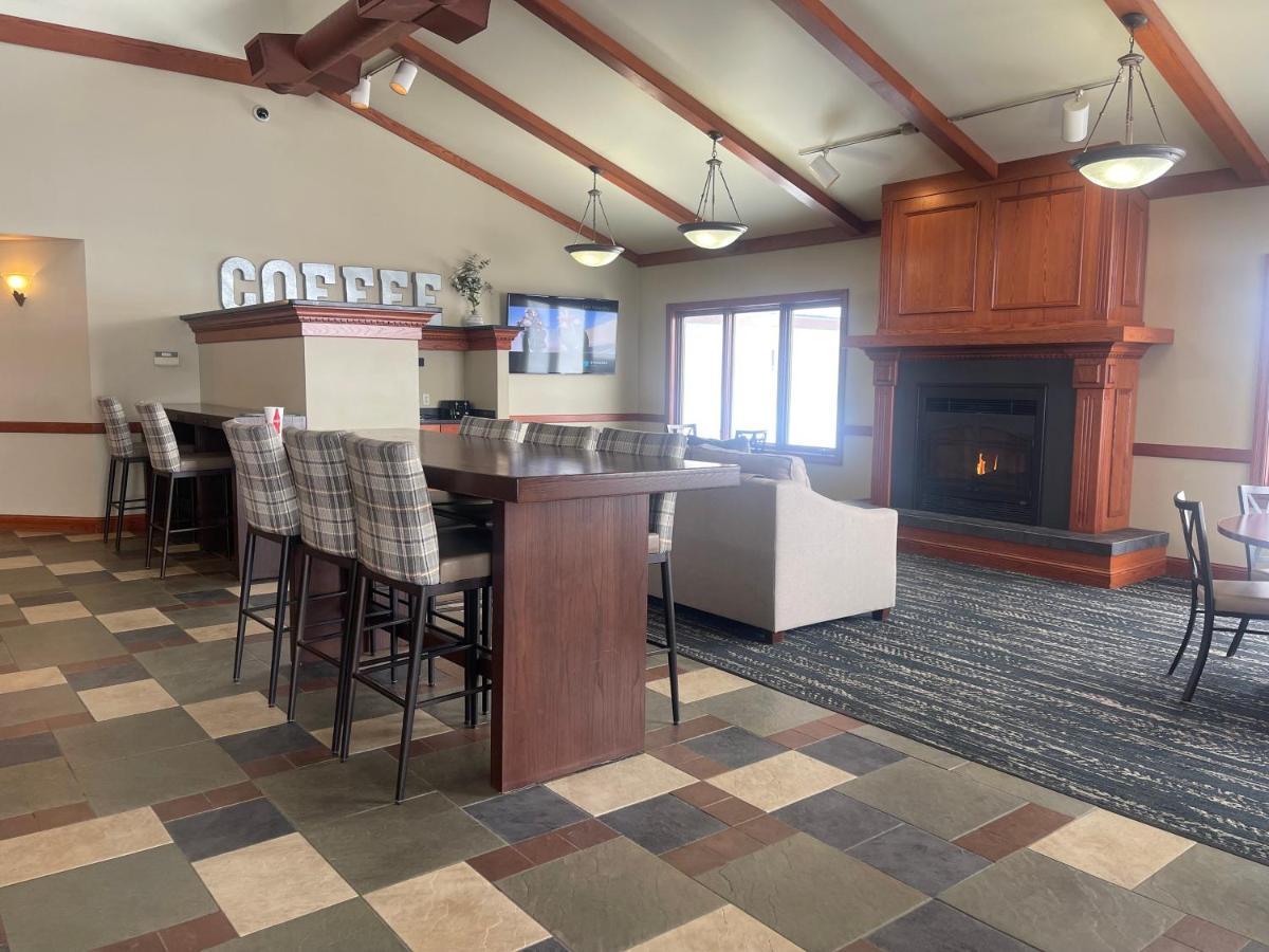 The Patch Lodge Warroad Bagian luar foto